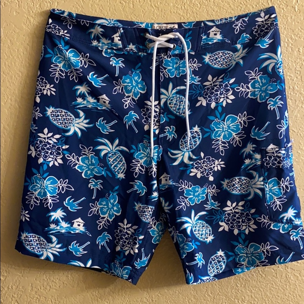 J Crew -Stretch Board Short In Pineapple Print- 32